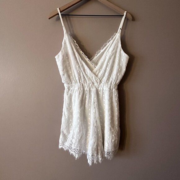 Women's M Show Me Your Mumu Olympia Romper White Chiffon Polka Dot Lined - Picture 3 of 12
